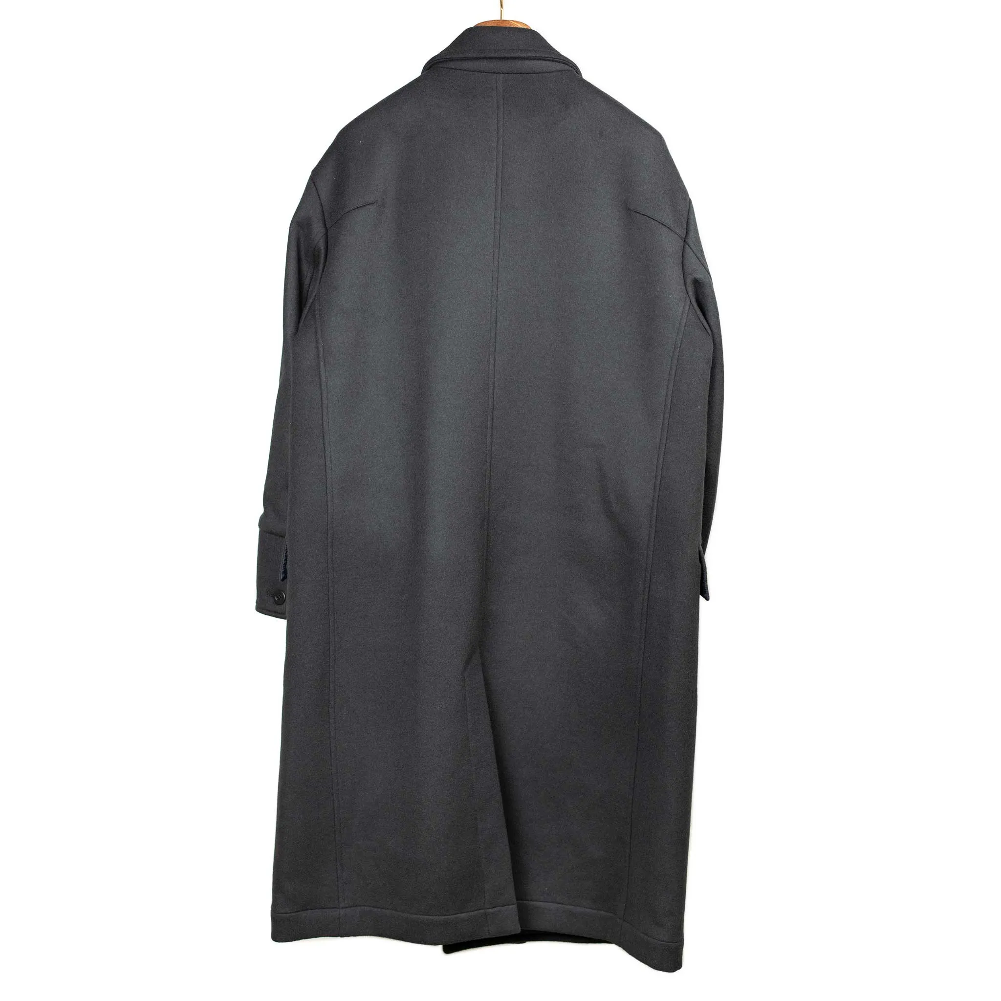 Double-breasted coat in navy super 100s double-cloth wool