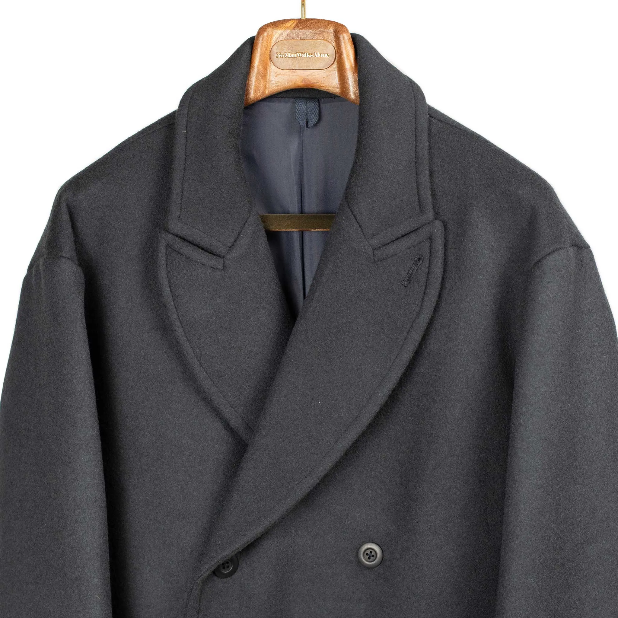 Double-breasted coat in navy super 100s double-cloth wool