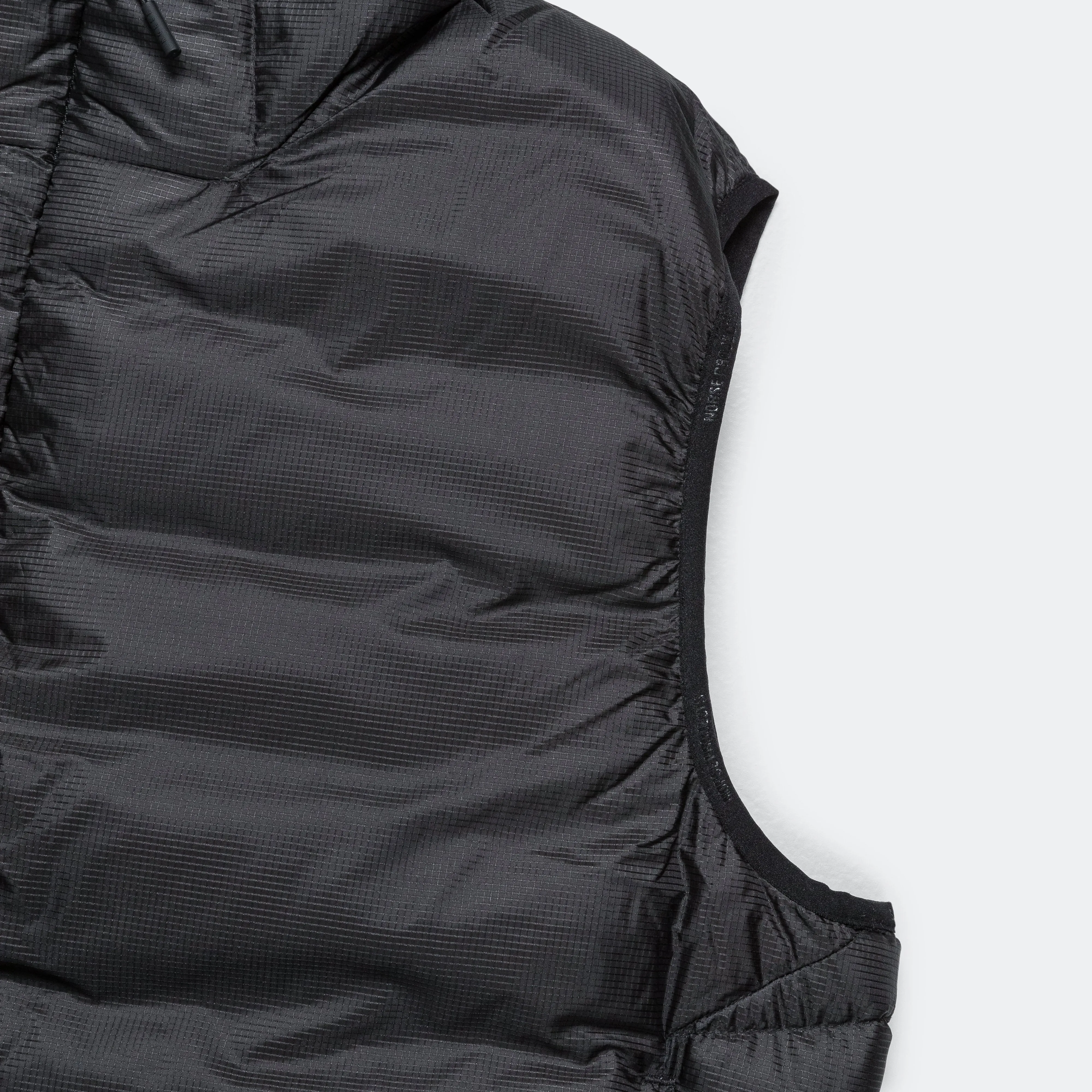 Pasmo Rip Hooded Down Gilet - Black